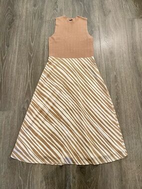 Ann Taylor Sleeveless Midi Dress in Tan and Cream